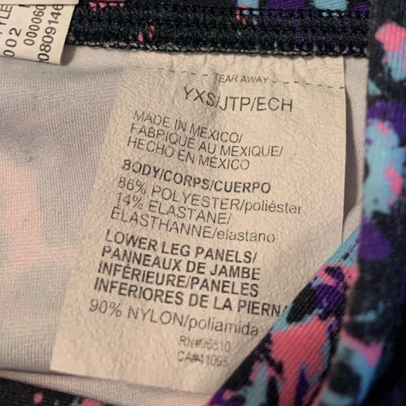 Under Armour Girls' HeatGear Armour Printed Ankle Crop Leggings Size XS 7 - Picture 7 of 9